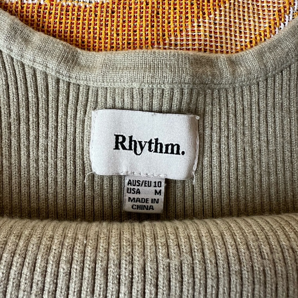 Rhythm Ribbed Cropped Tank - Picture 3 of 4